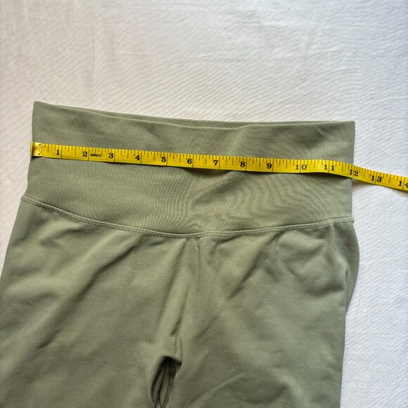 IMI High-Waisted Green Leggings Scrunch Back Detail Size M - Picture 6 of 11